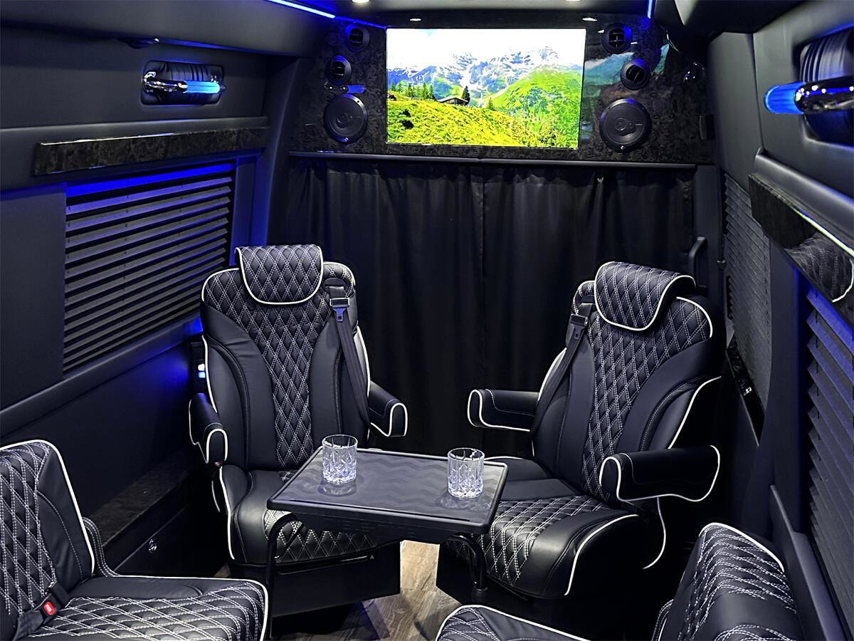 Used 2024 Mercedes-Benz Sprinter 3500 image 16