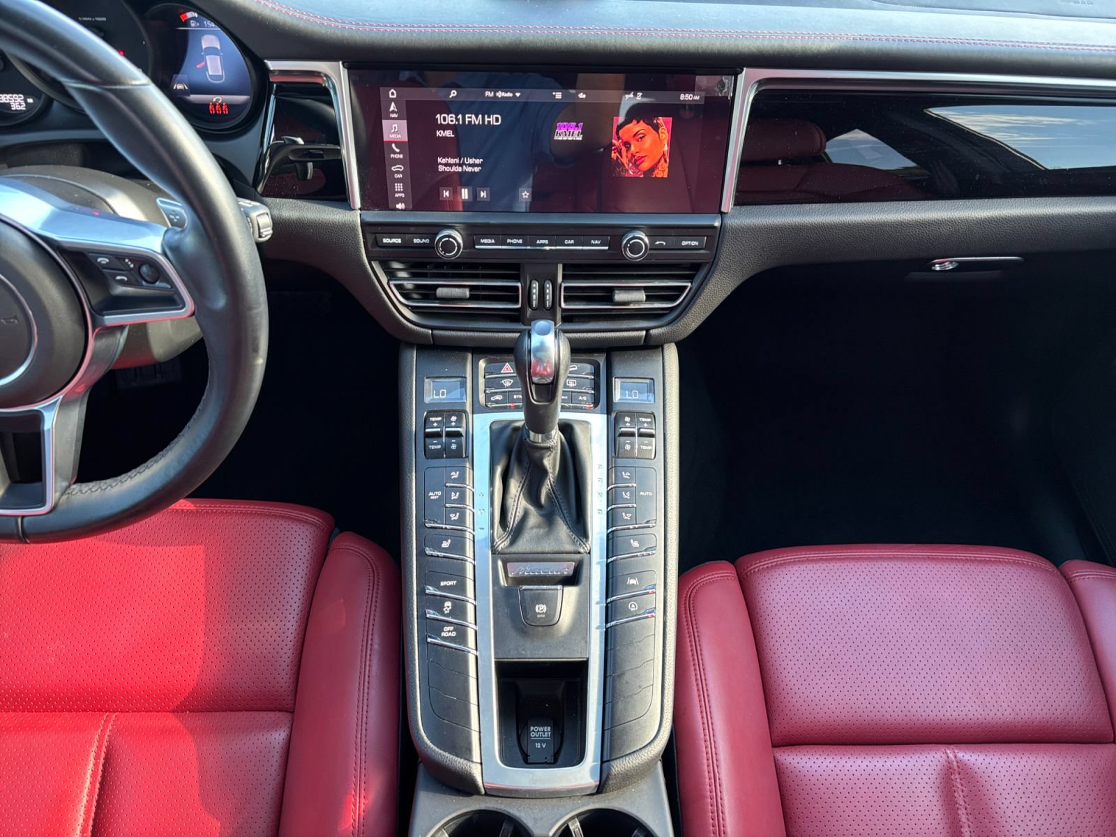 Used 2021 Porsche Macan AWD/4WD image 15