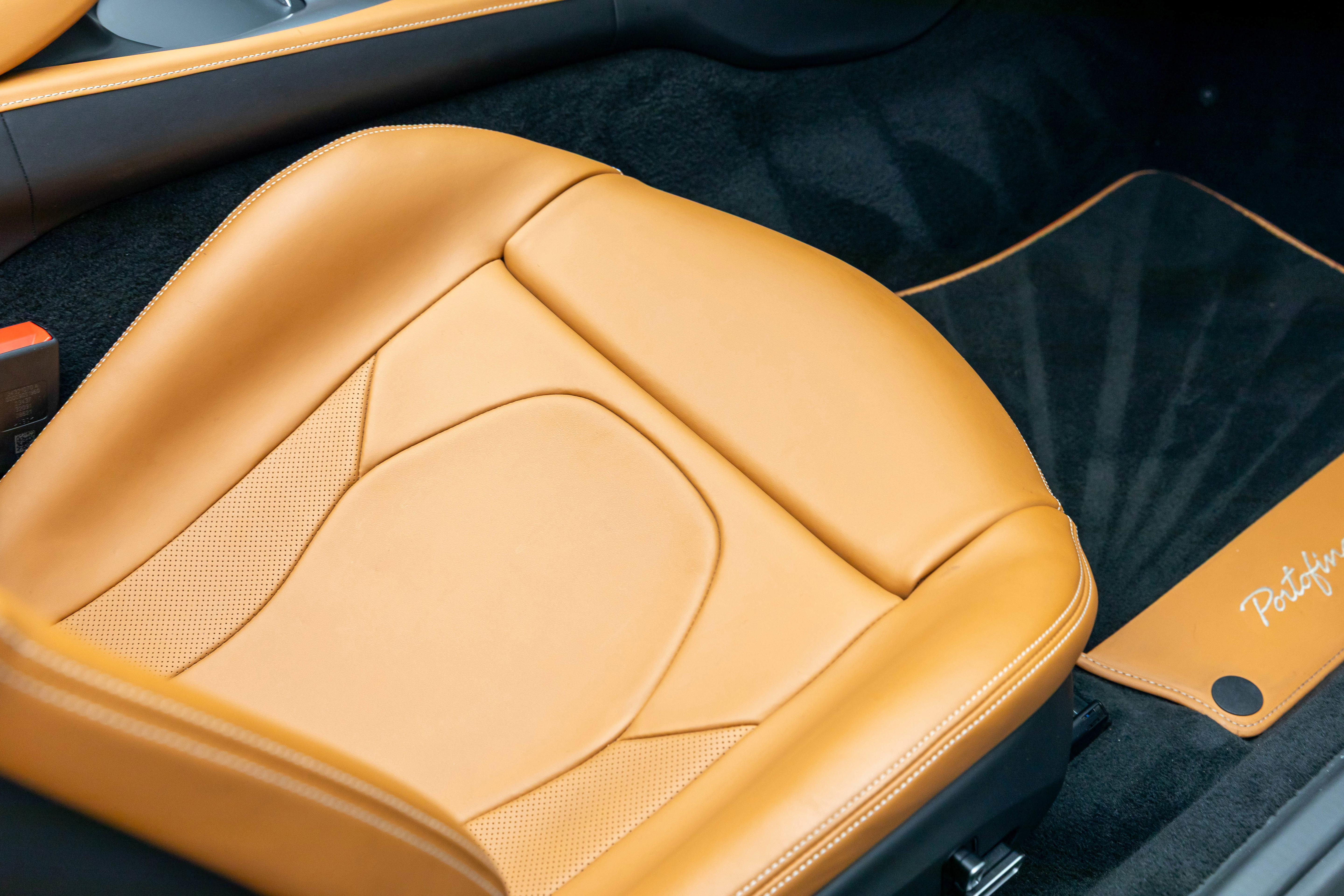 Certified 2022 Ferrari Portofino M image 41