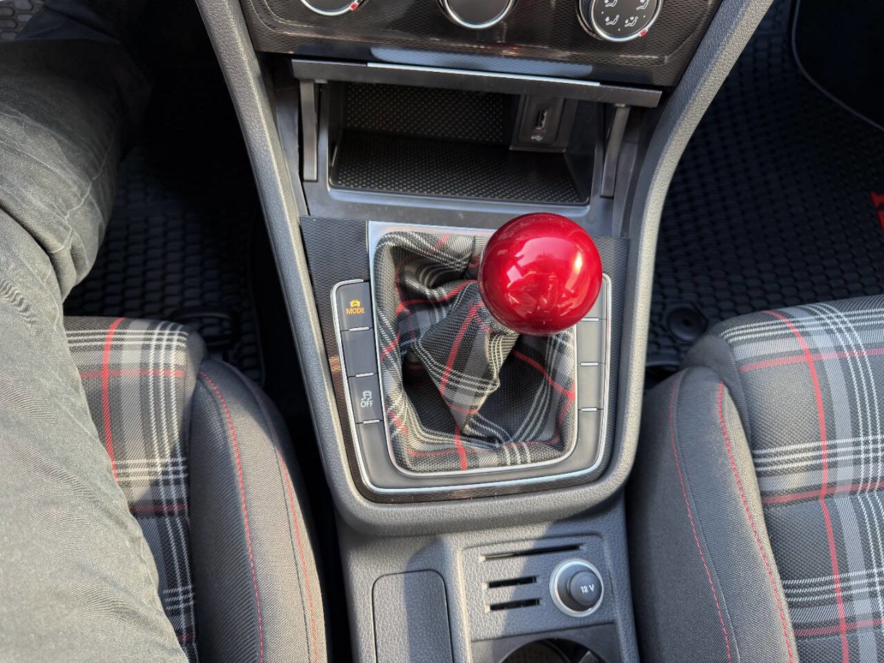 Used 2016 Volkswagen GTI S FWD image 29