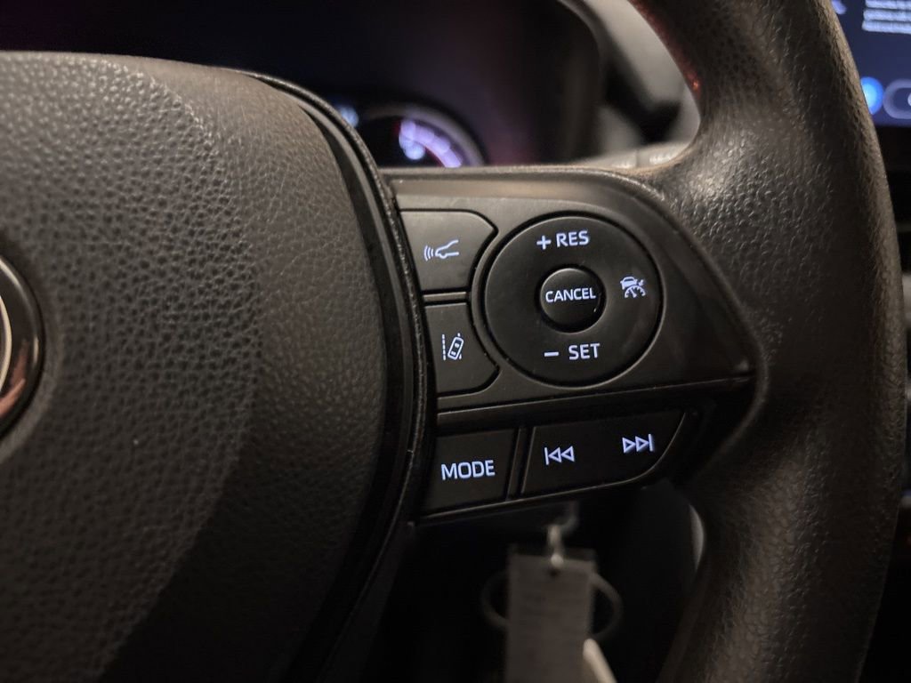 Used 2024 Toyota RAV4 LE image 17