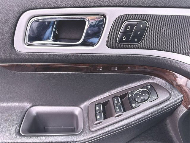 Used 2014 Ford Explorer Limited w/ Equipment Group 301A image 24