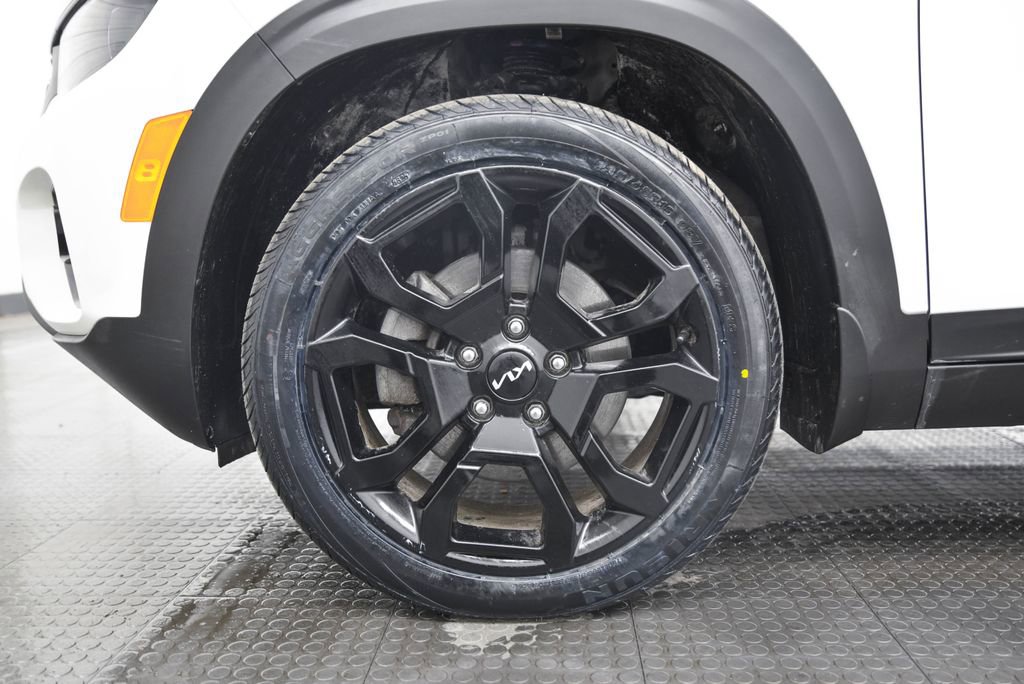 Used 2024 Kia Seltos X-Line image 10