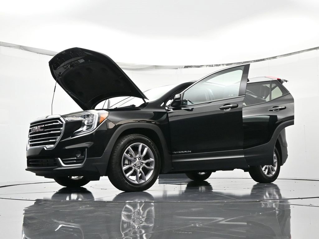 Used 2023 GMC Terrain SLT image 47