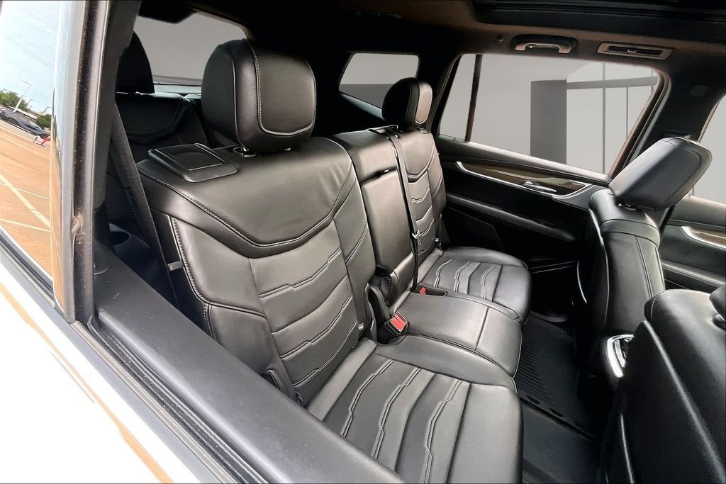 Used 2025 Cadillac XT6 Premium Luxury w/ Platinum Package AWD/4WD image 27