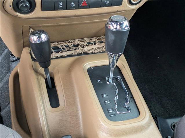 Used 2015 Jeep Wrangler Unlimited Rubicon w/ Max Tow Package image 15