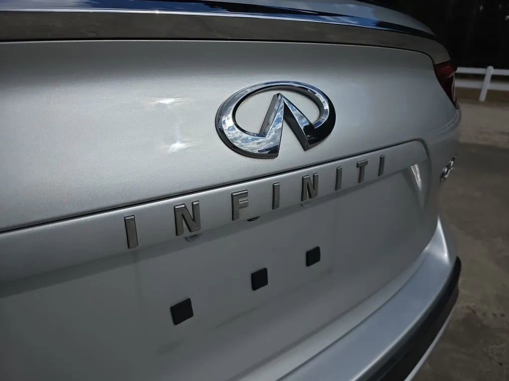 Used 2019 INFINITI QX50 Luxe w/ Cargo Package image 10