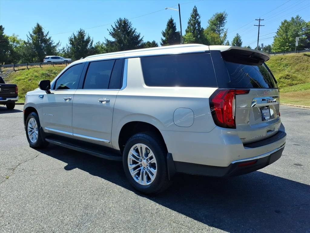 Used 2023 GMC Yukon XL SLT AWD/4WD image 5