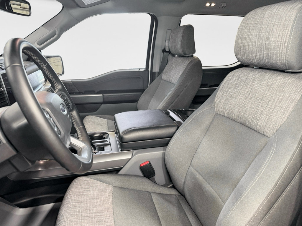 Used 2023 Ford F150 Lightning XLT AWD/4WD image 19