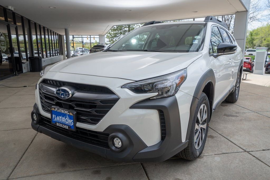 Used 2025 Subaru Outback Premium w/ Popular Package #1 image 5