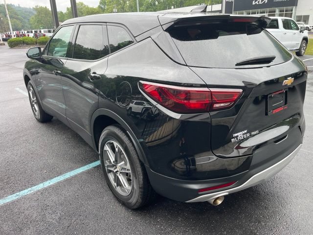 Used 2025 Chevrolet Blazer LT AWD/4WD image 14