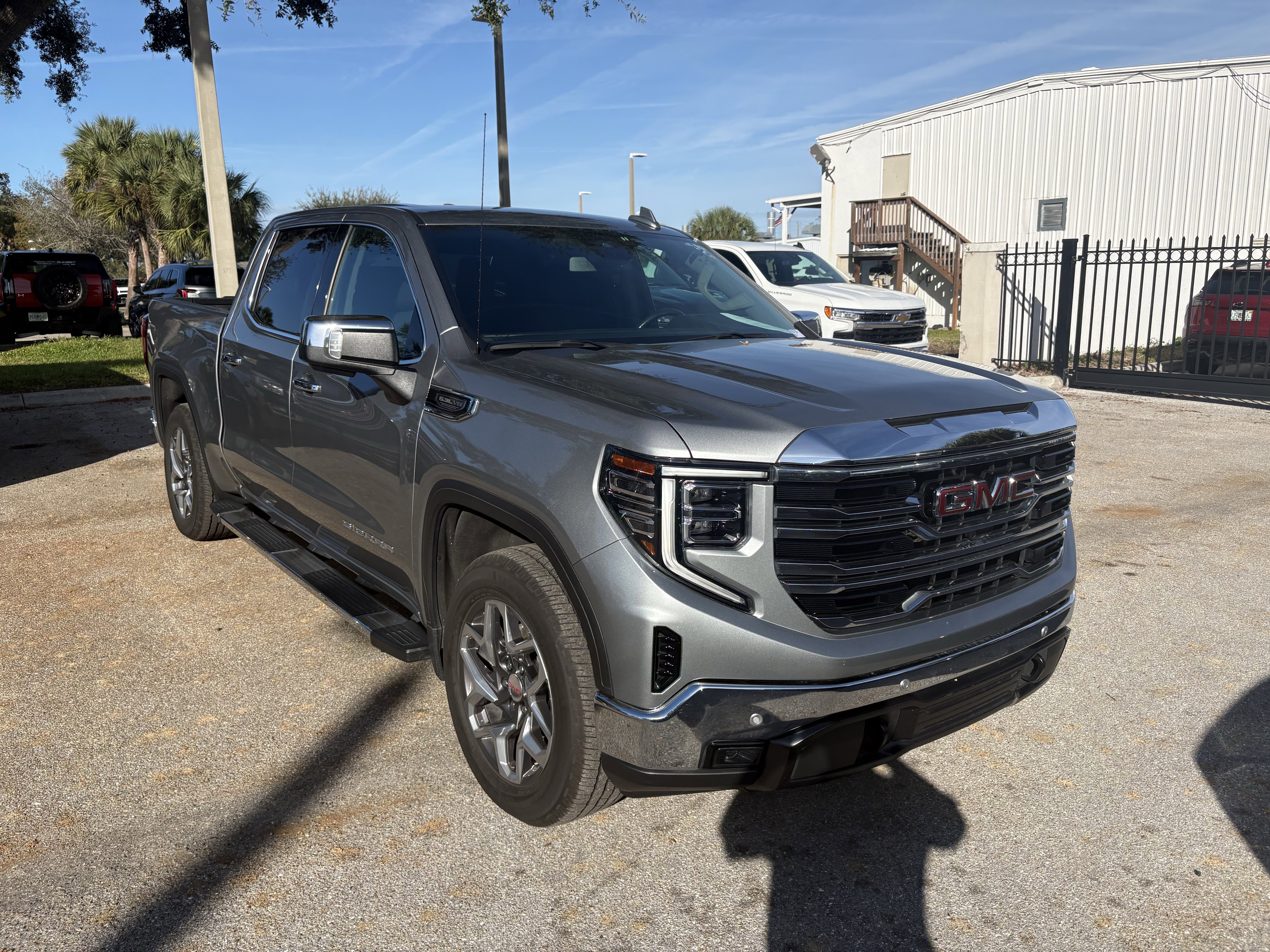 Used 2023 GMC Sierra 1500 SLT w/ SLT Premium Plus Package image 1