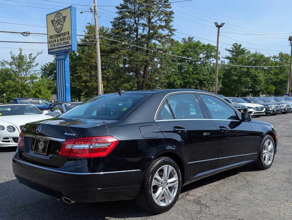 Used 2010 Mercedes-Benz E 350 4MATIC Sedan image 7