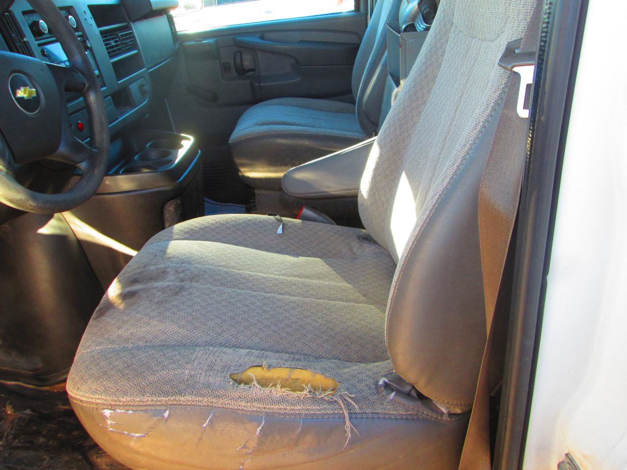 Used 2012 Chevrolet Express 1500 AWD image 10