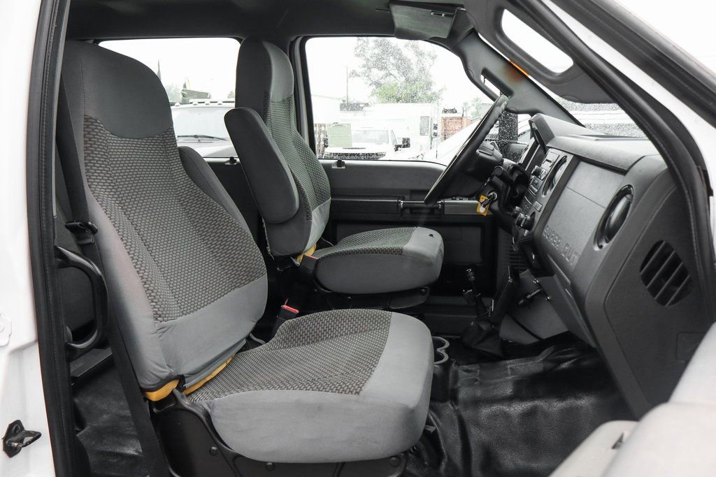 Used 2016 Ford F650 2WD Crew Cab Super Duty image 44