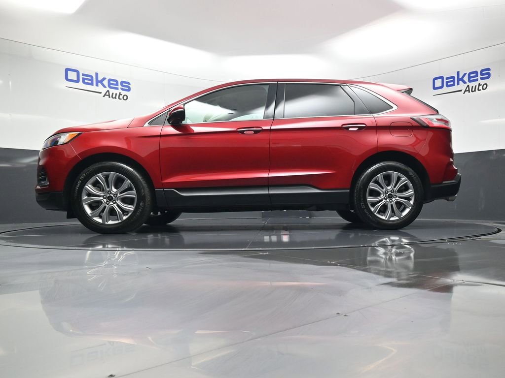Used 2024 Ford Edge Titanium image 41
