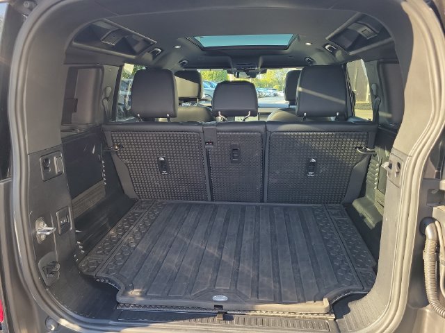 Certified 2024 Land Rover Defender 110 S AWD/4WD image 7