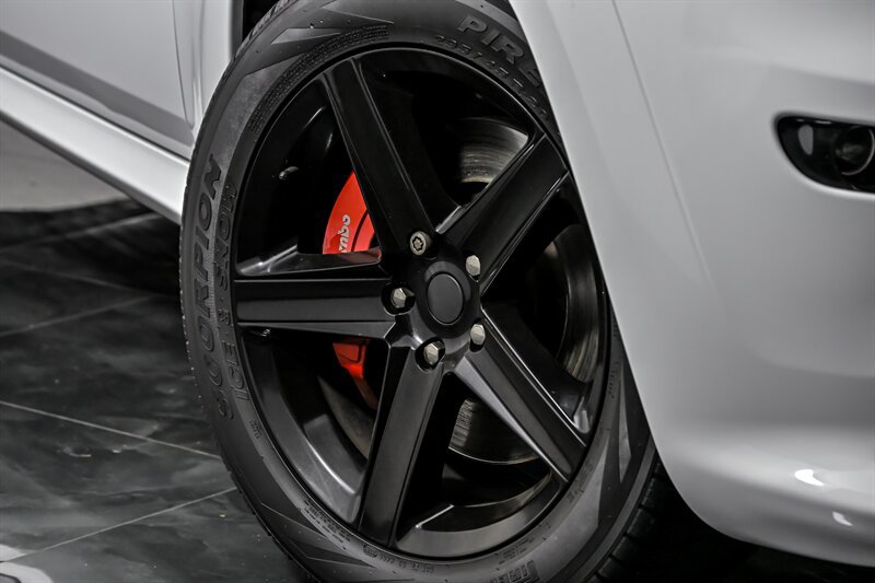 Used 2013 Jeep Grand Cherokee SRT8 AWD/4WD image 3