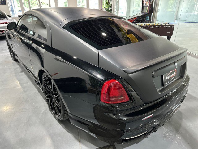 Used 2015 Rolls-Royce Wraith RWD image 33