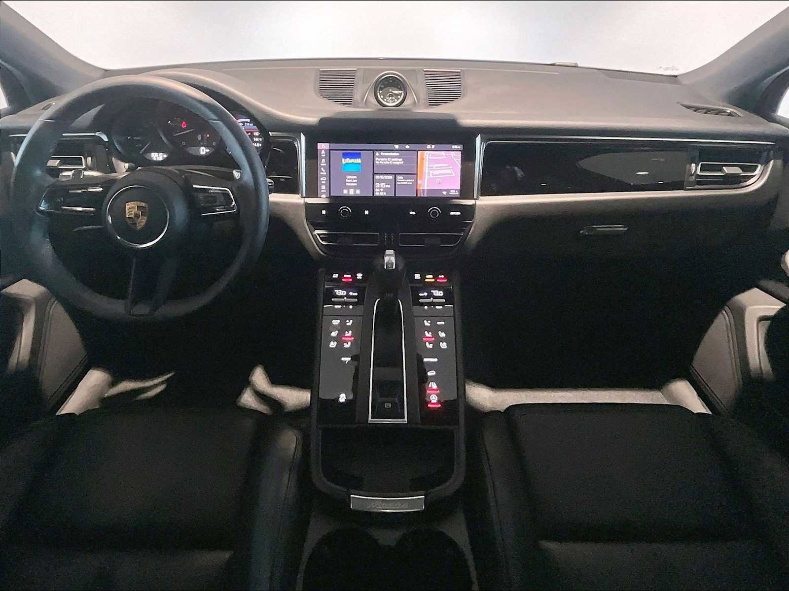 Used 2022 Porsche Macan image 17