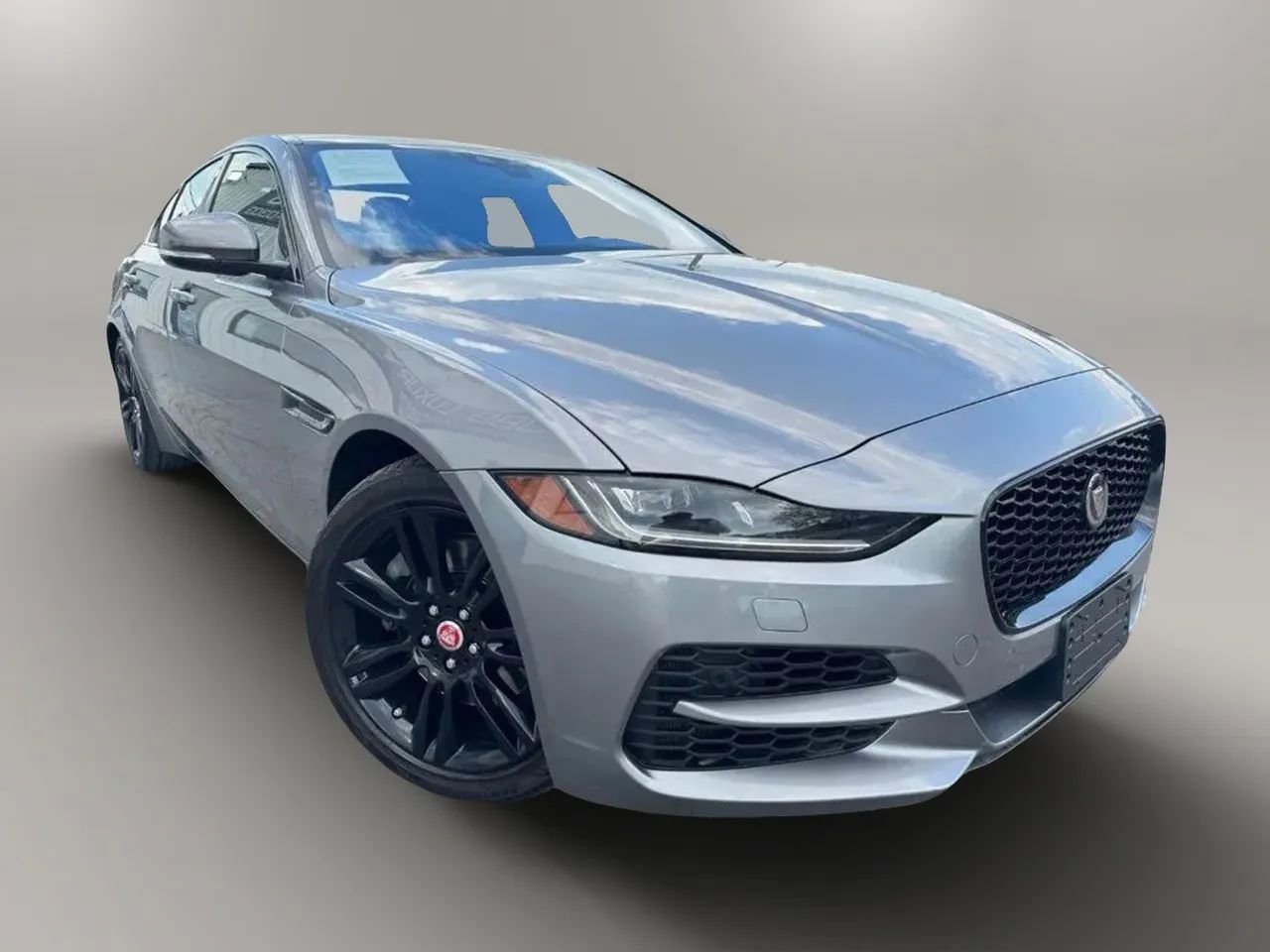 Used 2020 Jaguar XE S AWD/4WD image 4