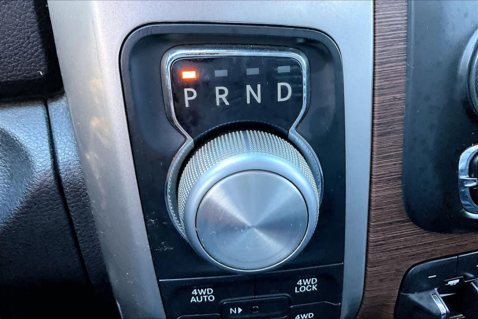 Used 2017 RAM 1500 Laramie AWD/4WD image 34