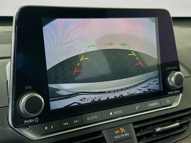 Used 2024 Nissan Altima 2.5 SV FWD image 16