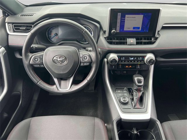 Used 2023 Toyota RAV4 SE image 17