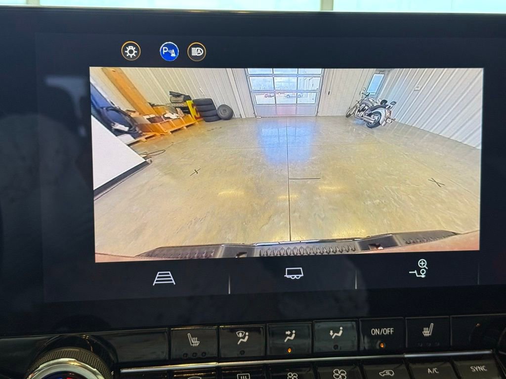 Used 2024 Chevrolet Colorado Z71 w/ Z71 Convenience Package 2 image 33