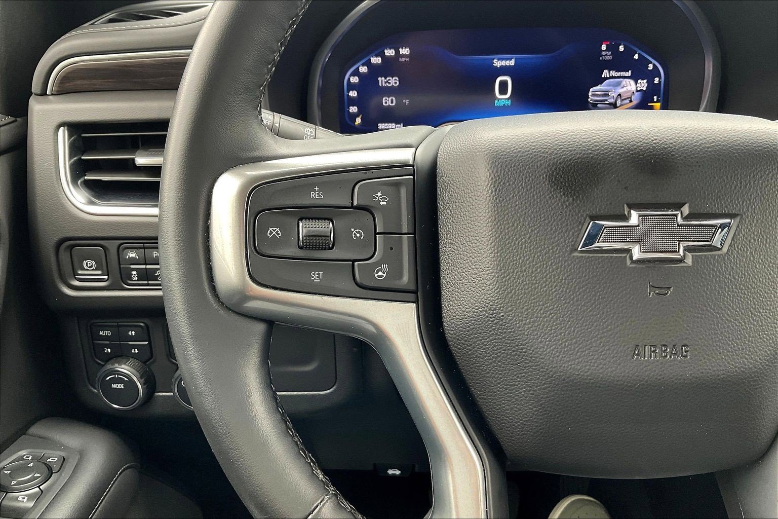 Used 2024 Chevrolet Tahoe Z71 w/ Luxury Package image 20