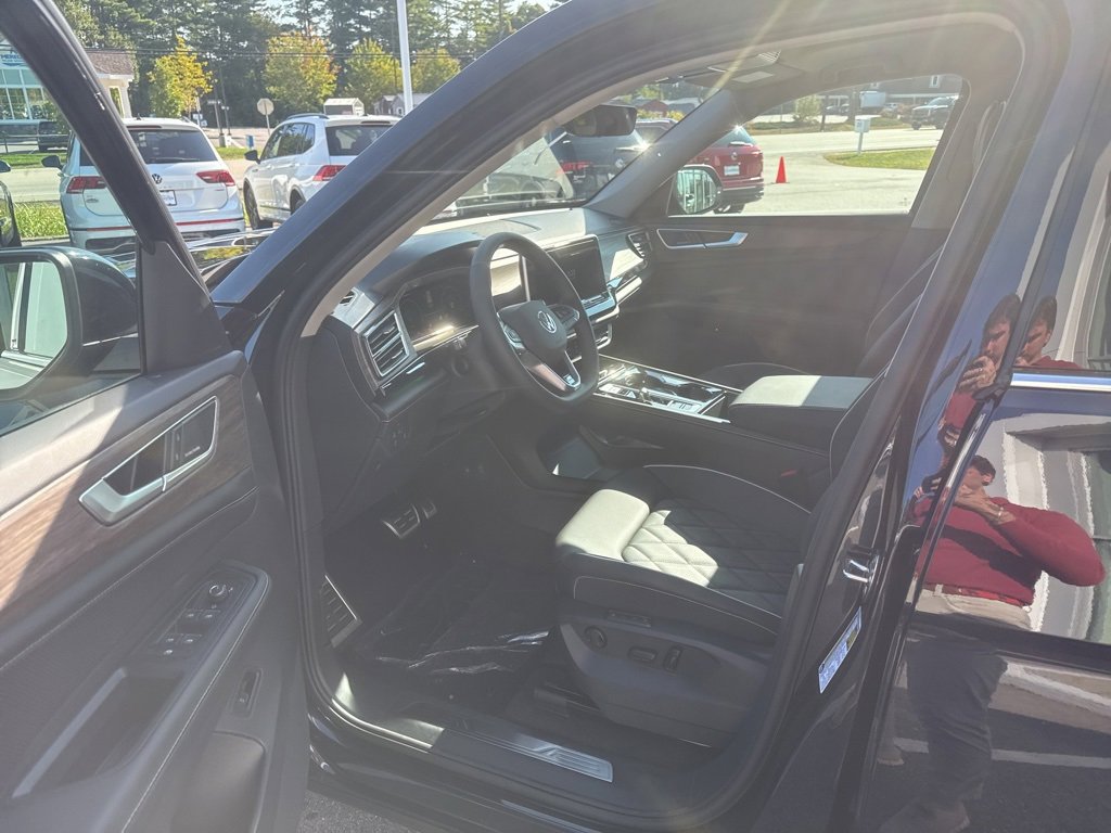 New 2026 Volkswagen Atlas SEL Premium R-Line image 17