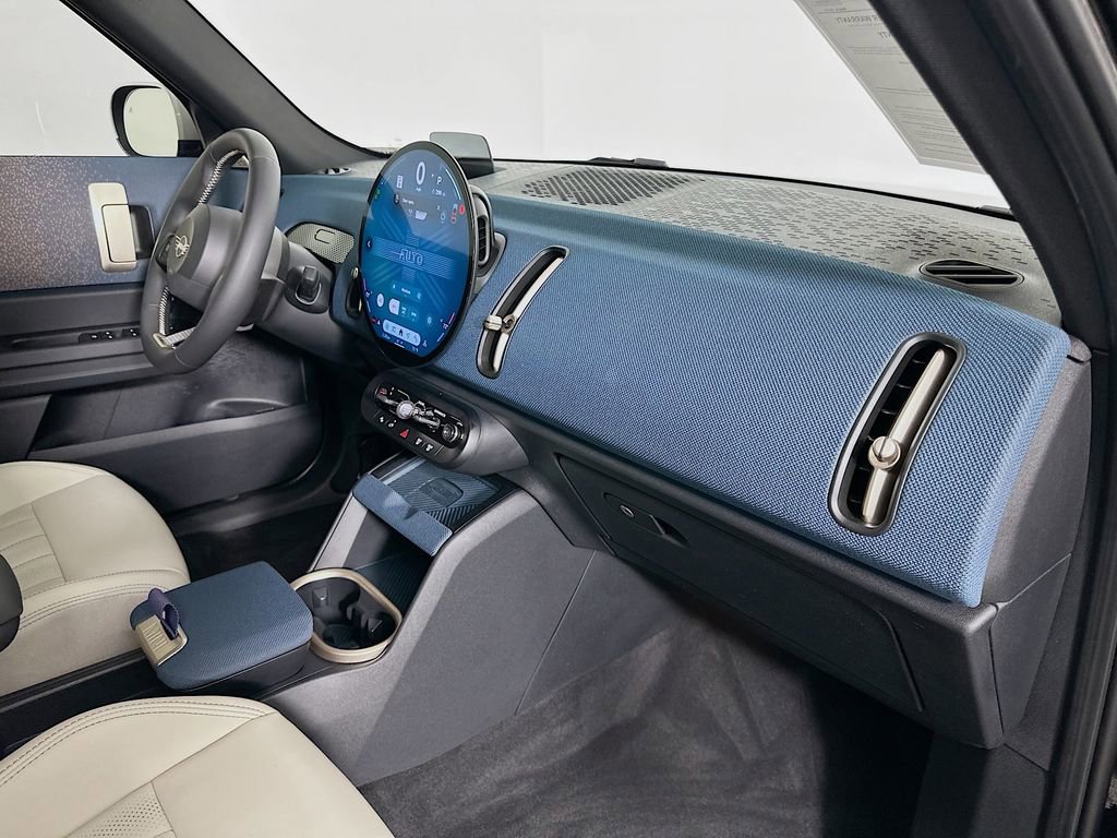 Certified 2025 MINI Cooper Countryman S w/ Comfort Package Max image 29