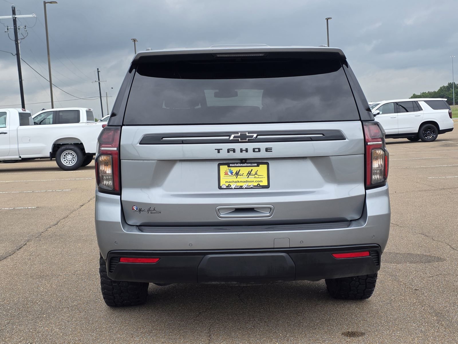 Used 2024 Chevrolet Tahoe Z71 w/ Luxury Package AWD/4WD image 6
