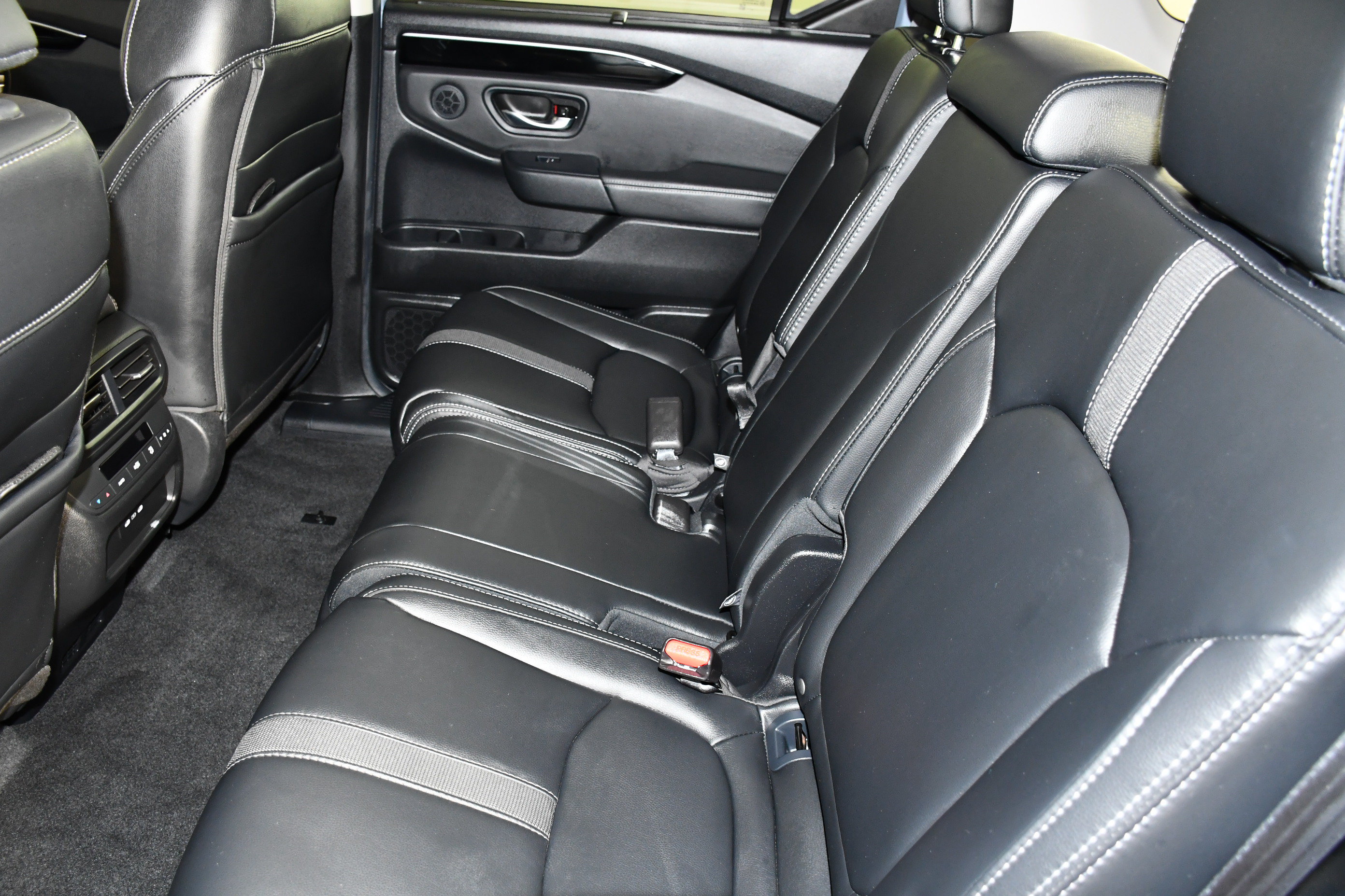 Used 2025 Honda Pilot Touring image 48