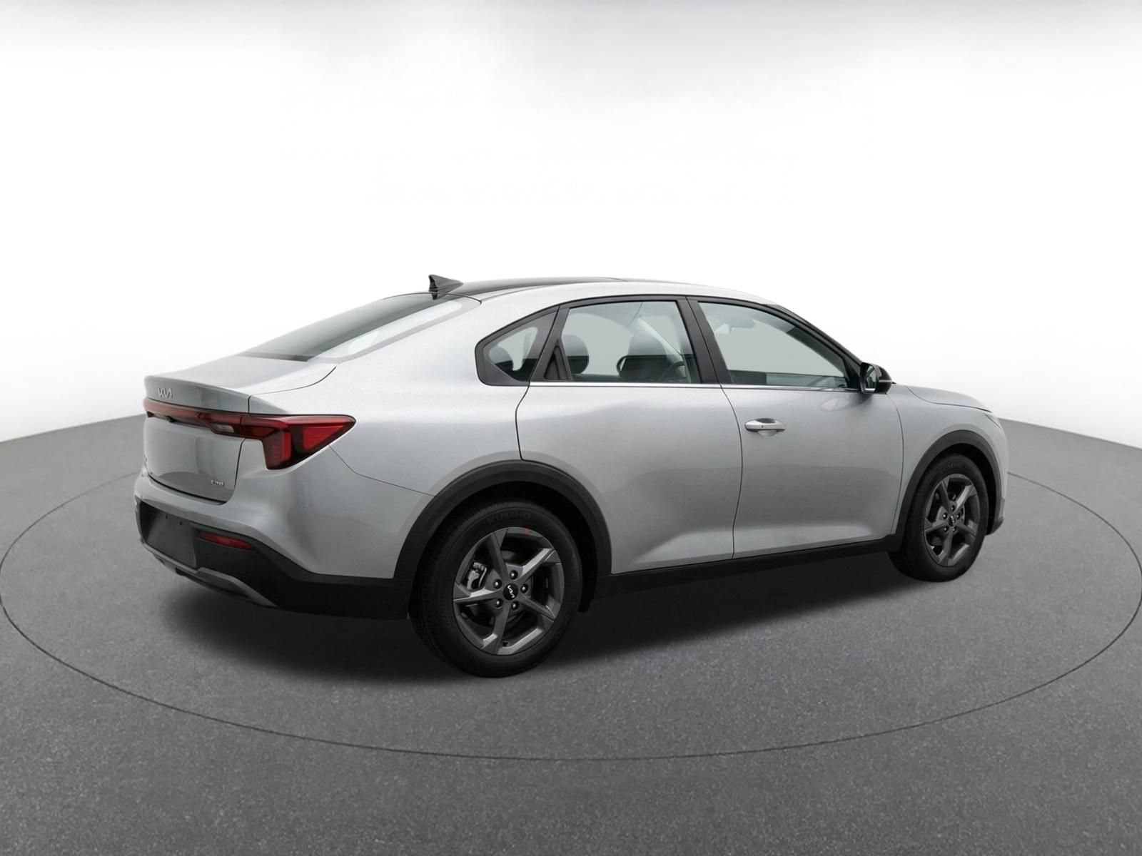 Used 2025 Kia K4 FWD image 9