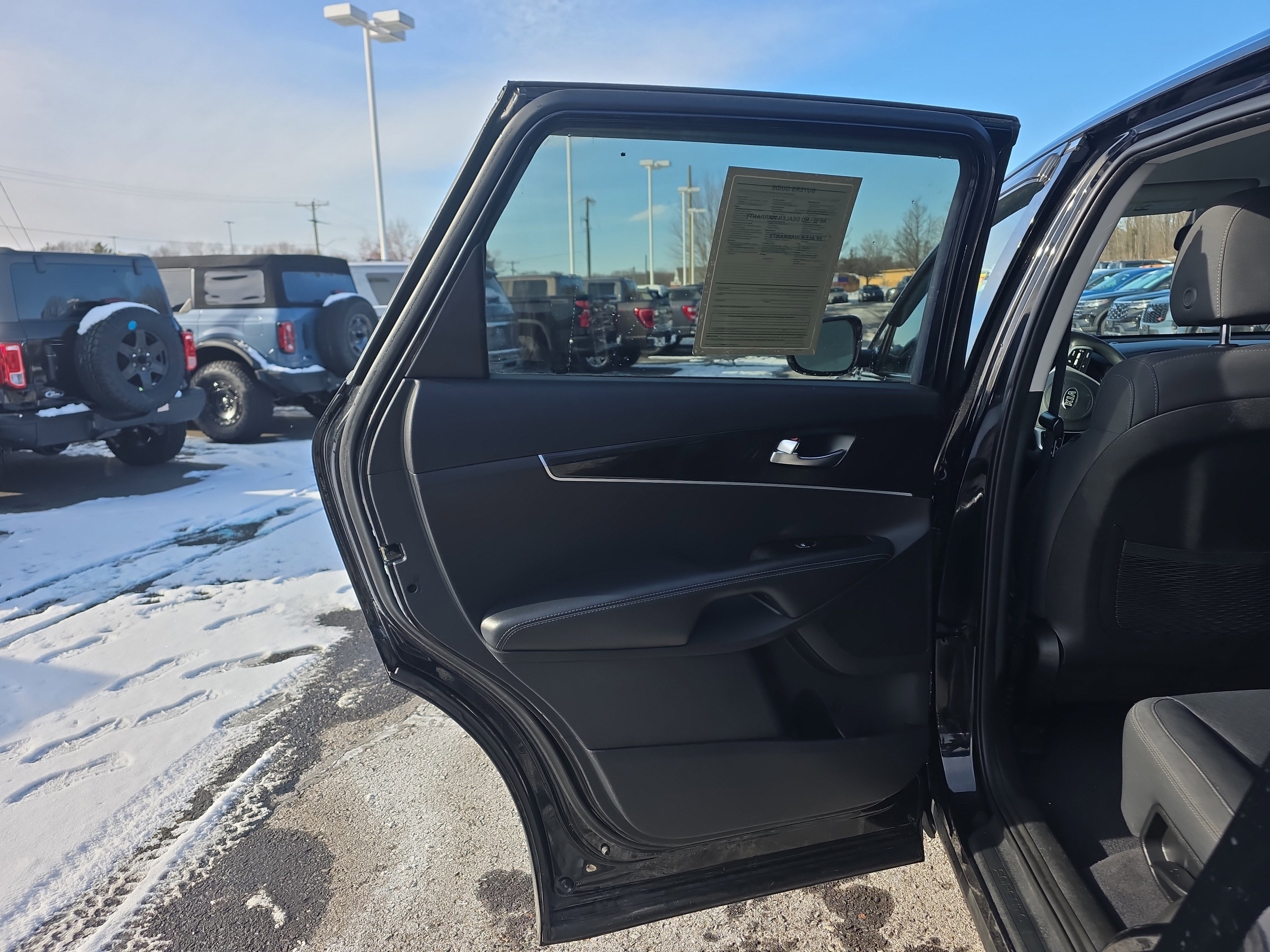 Used 2019 Kia Sorento LX image 21