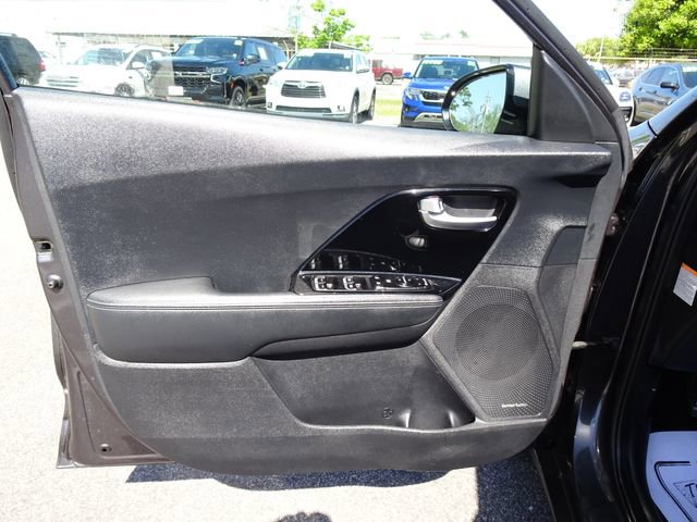 Used 2019 Kia Niro S Touring image 12