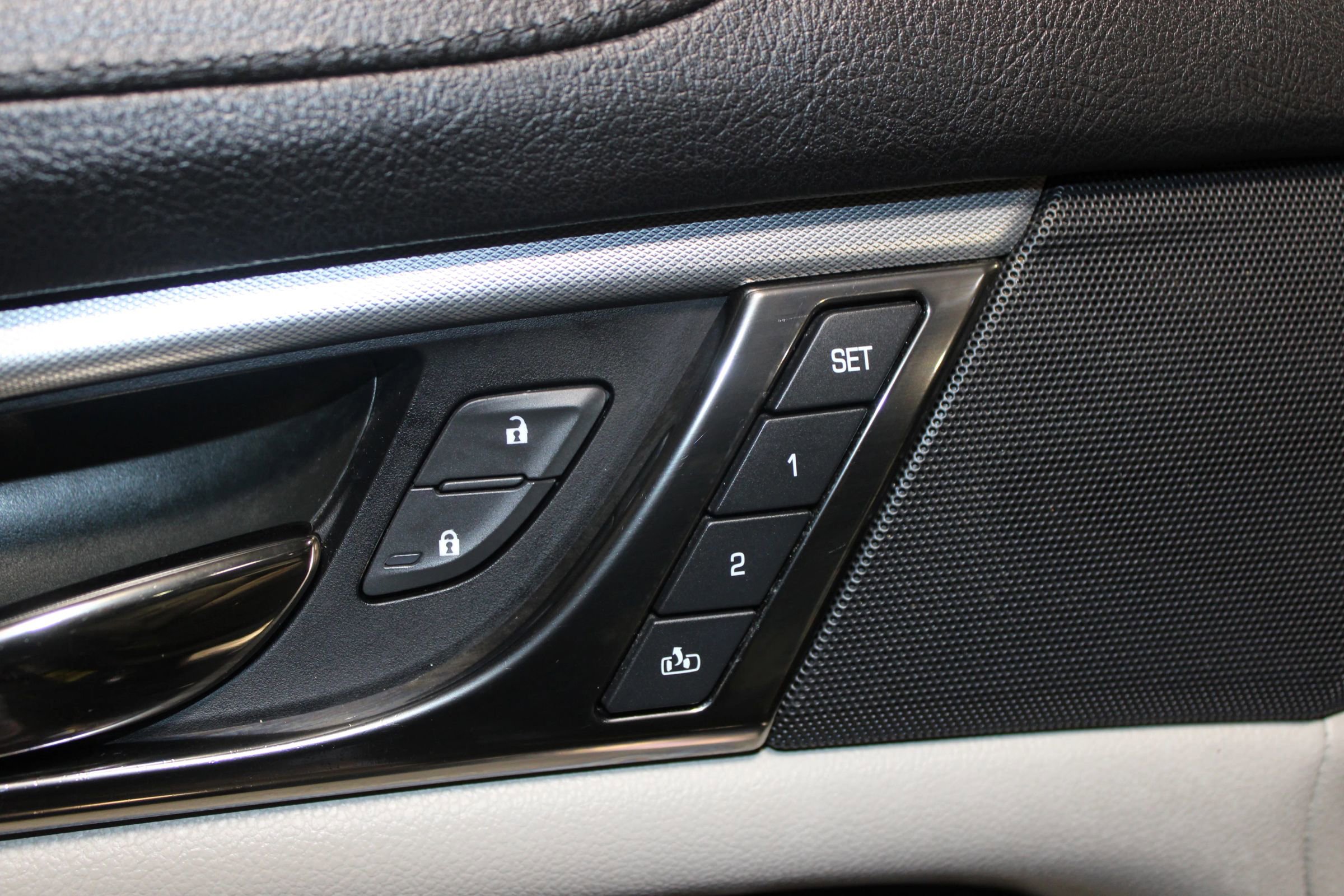 Used 2019 Cadillac CTS Luxury RWD image 9