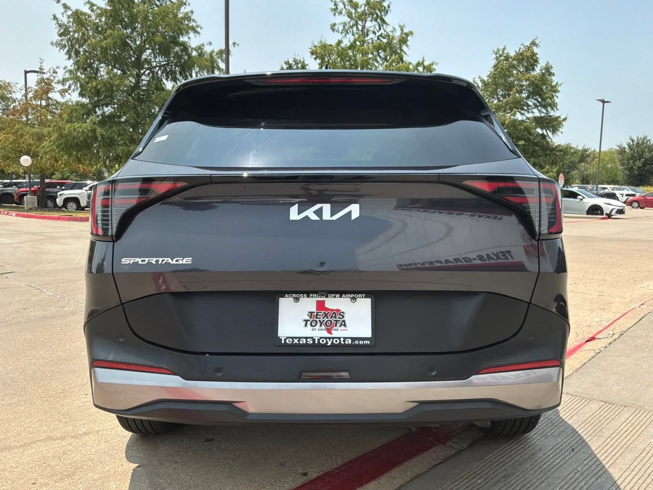 Used 2026 Kia Sportage LX FWD image 7