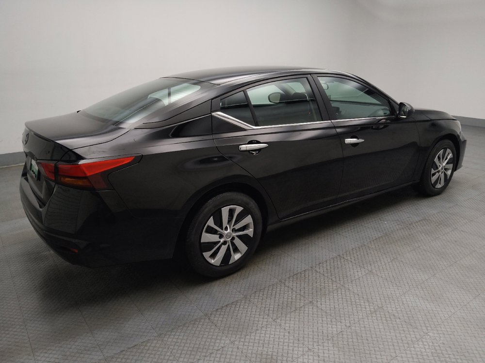 Used 2024 Nissan Altima 2.5 S image 10