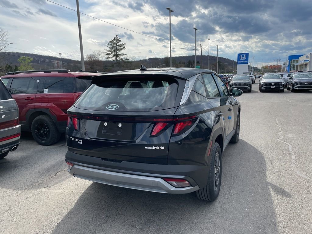 New 2026 Hyundai Tucson Blue SE image 4