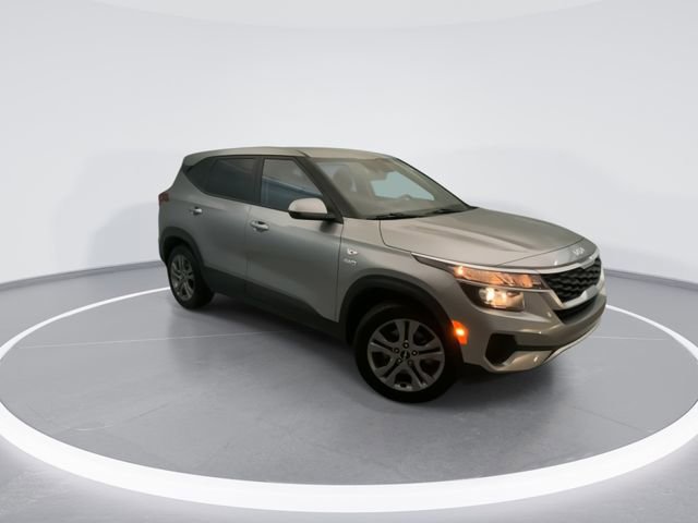 Used 2023 Kia Seltos LX AWD/4WD image 6