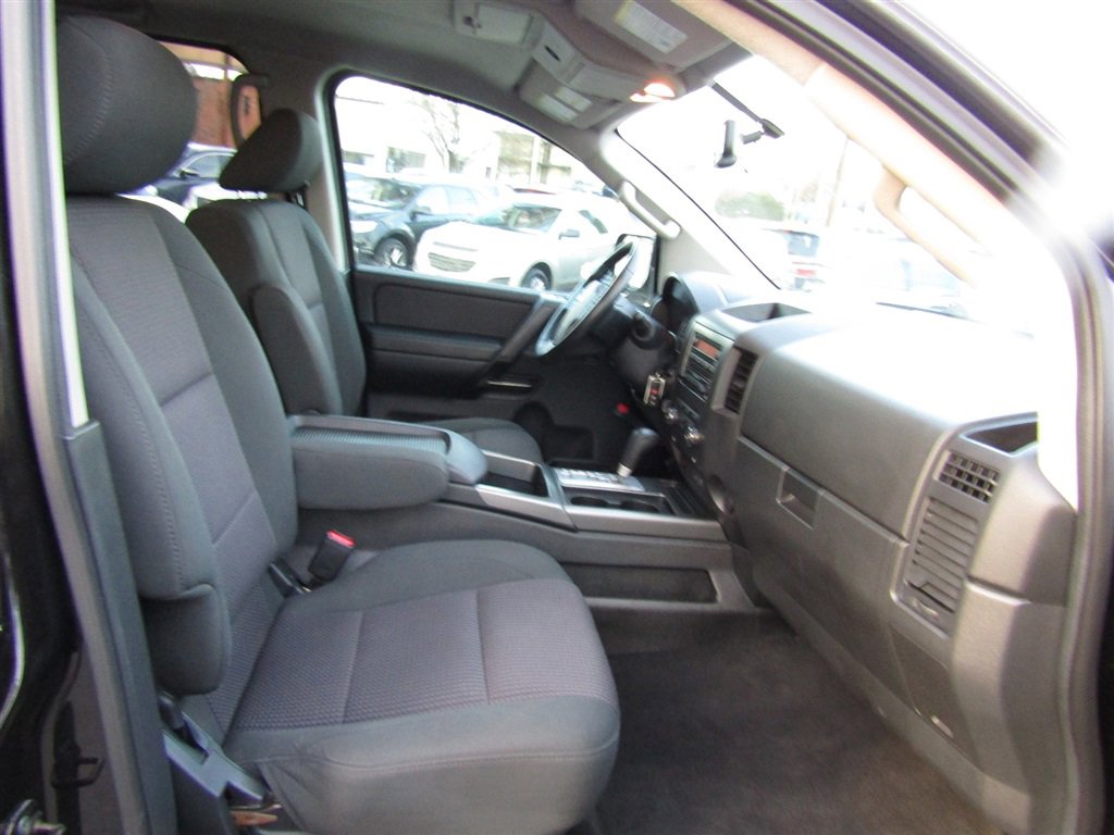 Used 2012 Nissan Titan SV w/ SV Value Truck Pkg image 21