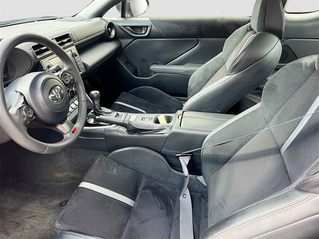 Used 2024 Toyota GR86 Premium image 20
