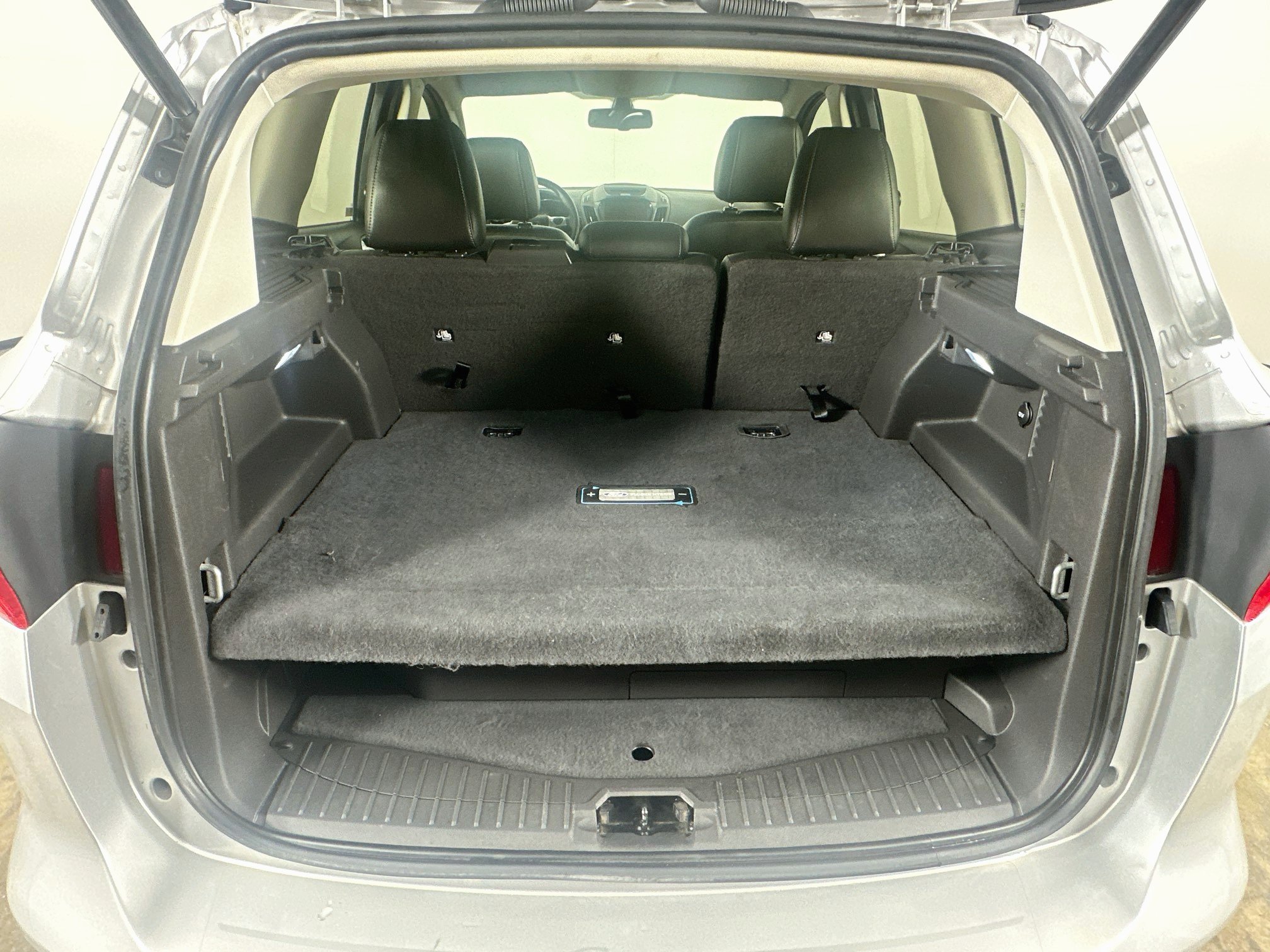 Used 2013 Ford C-MAX Energi SEL FWD image 28