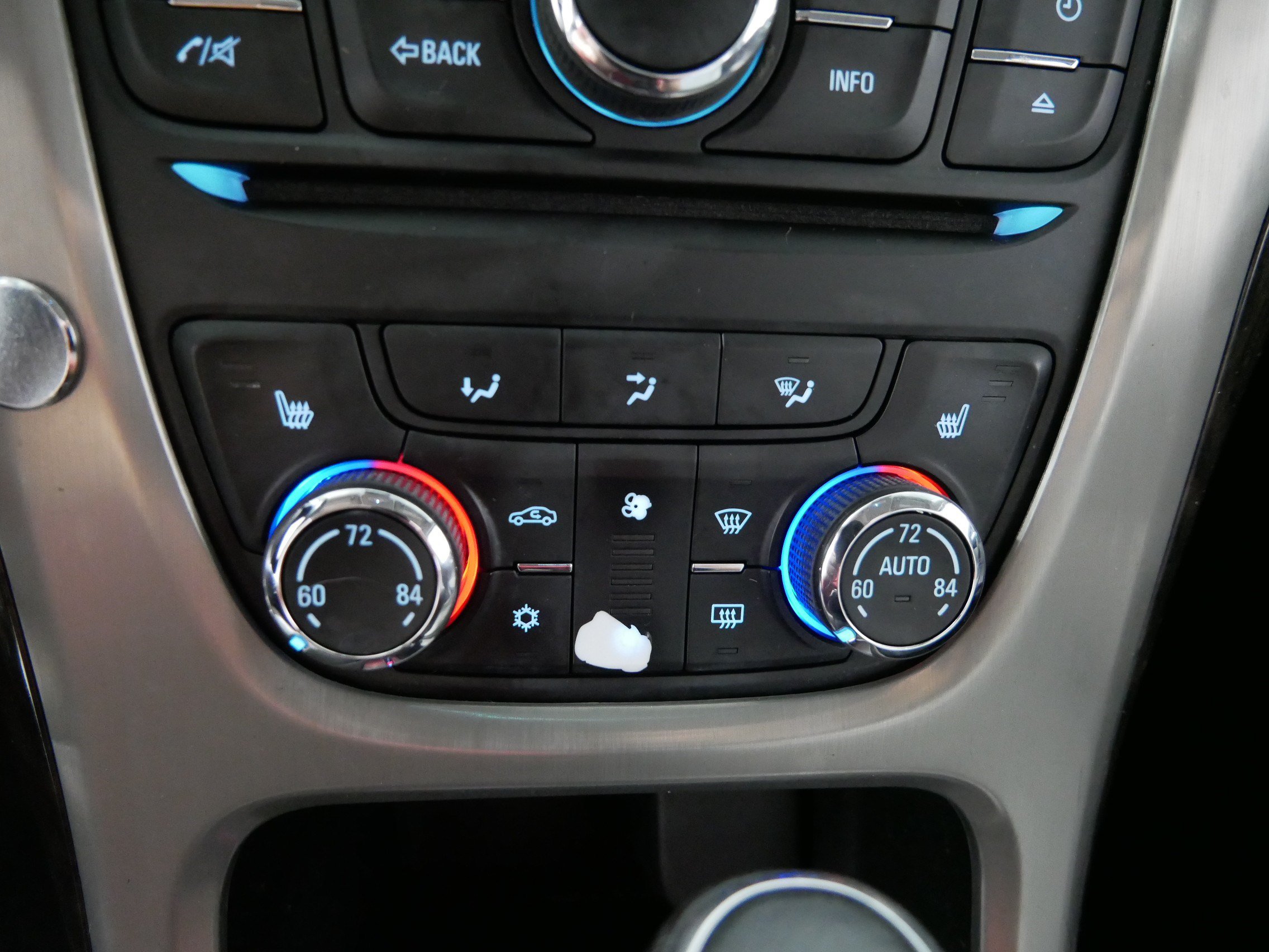Used 2015 Buick Verano w/ Comfort Package FWD image 23