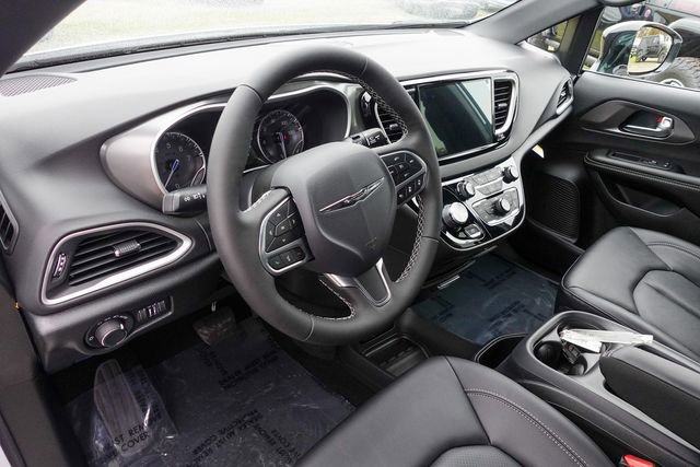 New 2026 Chrysler Voyager LX image 11