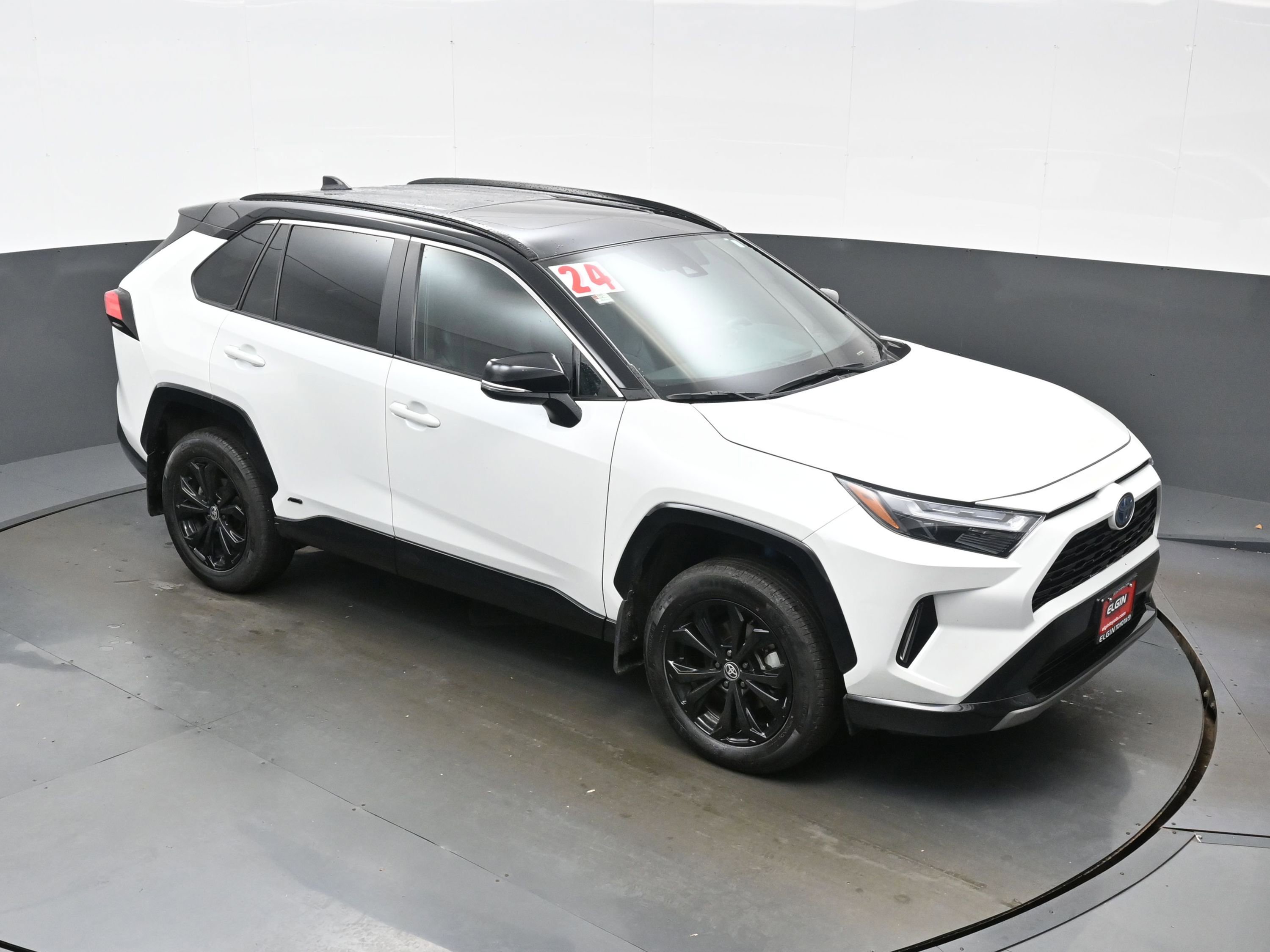 Used 2024 Toyota RAV4 XSE w/ Weather Package image 35