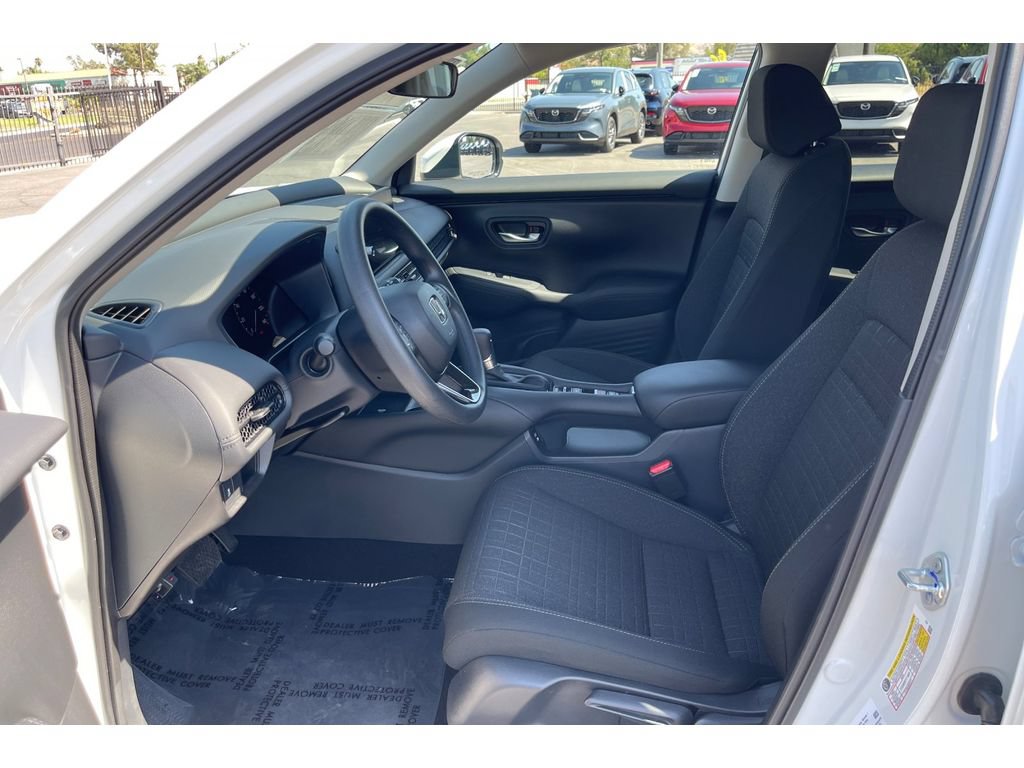 Certified 2027 Honda HR-V LX image 10