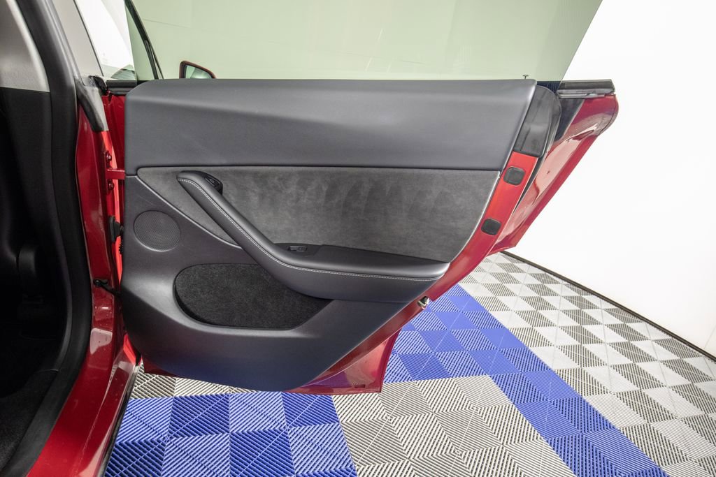 Used 2023 Tesla Model Y Long Range AWD/4WD image 16